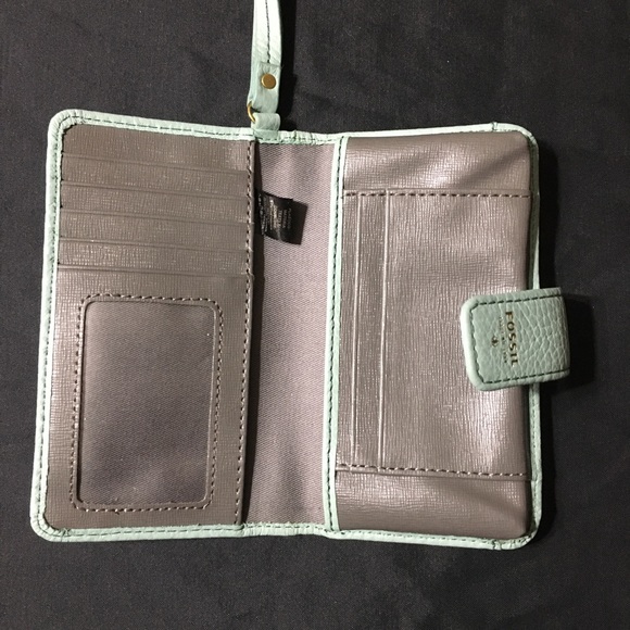 Fossil Wristlet wallet with Phone pocket - Picture 8 of 9